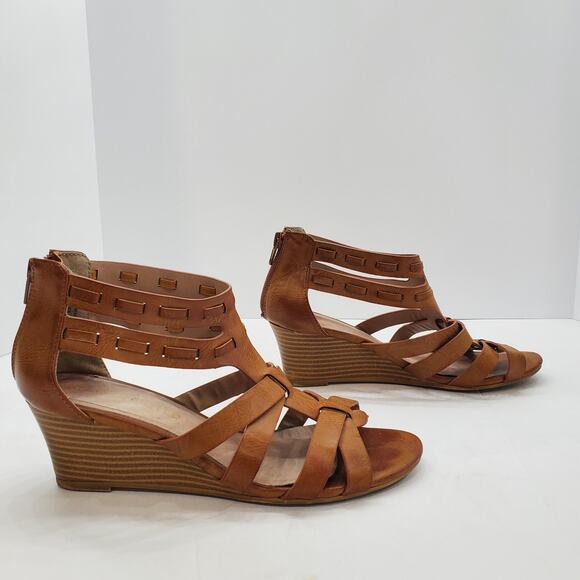 Restricted Womens Size 6.5 Leather Strappy 2" Wedge Heel Sandals Open Toe Casual - Picture 9 of 15